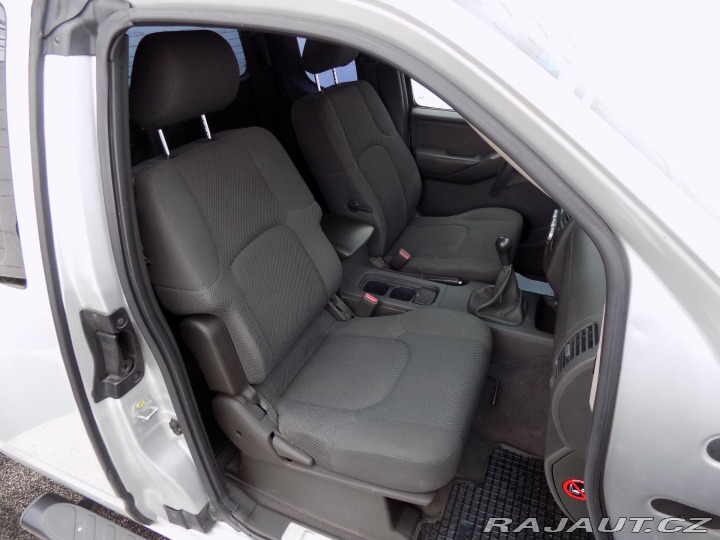 Nissan Navara 2.5DCI/4x4/klimatizace/ 2005