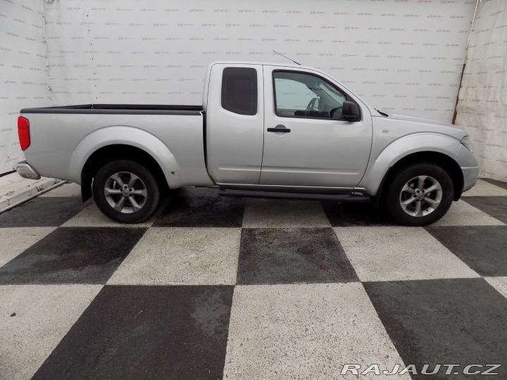 Nissan Navara 2.5DCI/4x4/klimatizace/ 2005