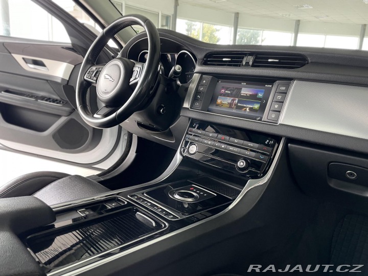 Jaguar XF 30d 221kW*KeyLess*FullLED 2015