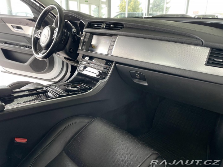 Jaguar XF 30d 221kW*KeyLess*FullLED 2015