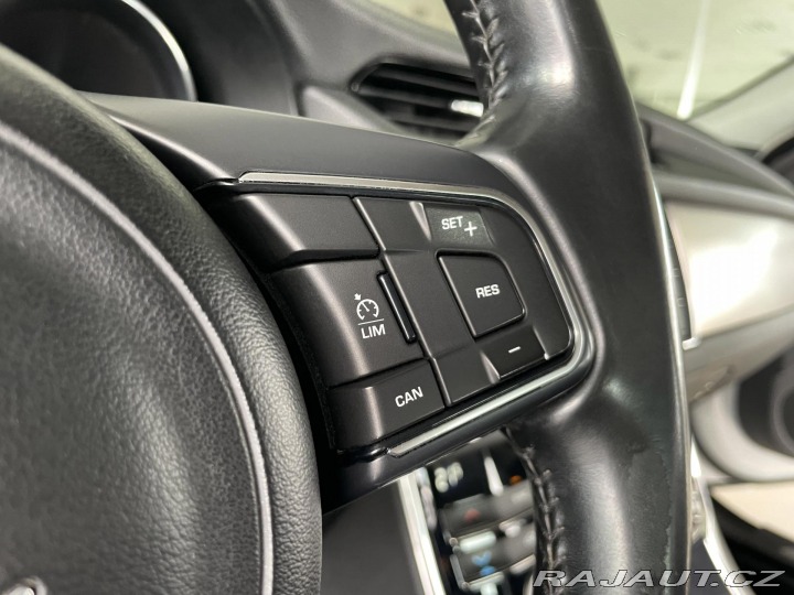 Jaguar XF 30d 221kW*KeyLess*FullLED 2015