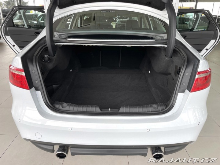 Jaguar XF 30d 221kW*KeyLess*FullLED 2015