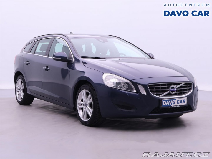 Volvo V60 2,0 D4 120kW Automat Mome 2012