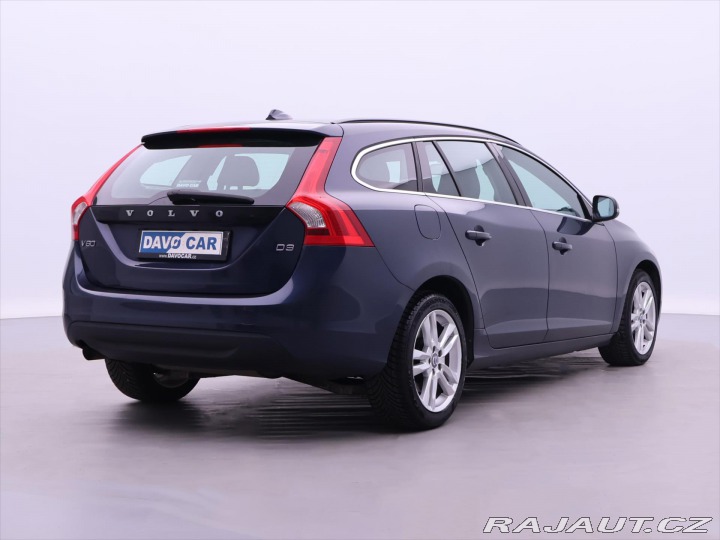 Volvo V60 2,0 D4 120kW Automat Mome 2012