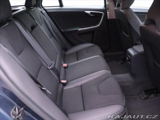 Volvo V60 2,0 D4 120kW Automat Mome 2012