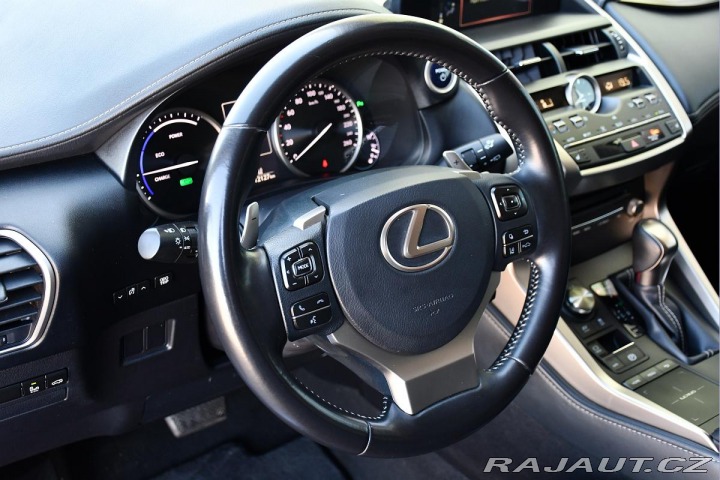 Lexus Ostatní modely NX 300h 2.5 4WD LED 2xPNEU ČR 12t 2020