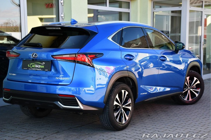 Lexus Ostatní modely NX 300h 2.5 4WD LED 2xPNEU ČR 12t 2020