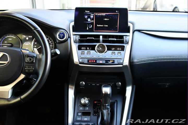 Lexus Ostatní modely NX 300h 2.5 4WD LED 2xPNEU ČR 12t 2020