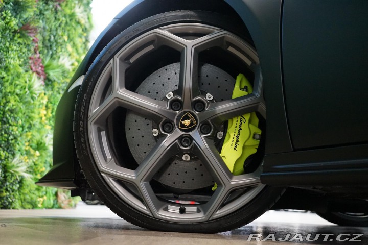 Lamborghini Huracán EVO Spyder AWD Lift Záruk 2023