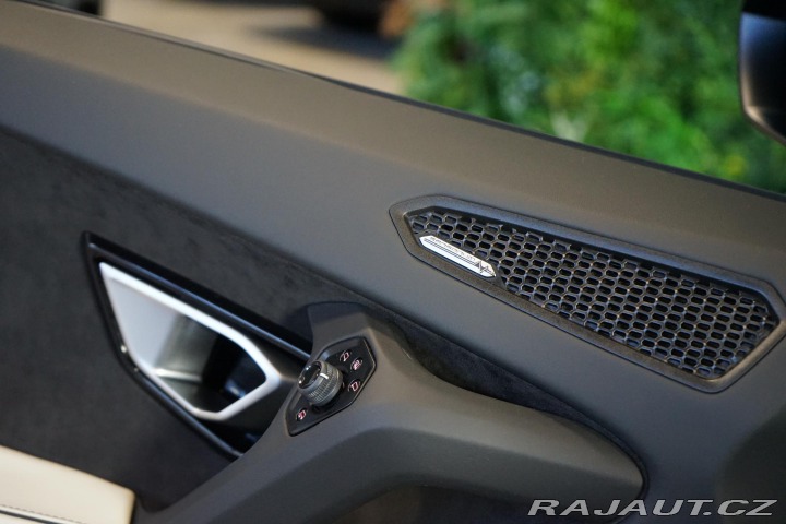 Lamborghini Huracán EVO Spyder AWD Lift Záruk 2023