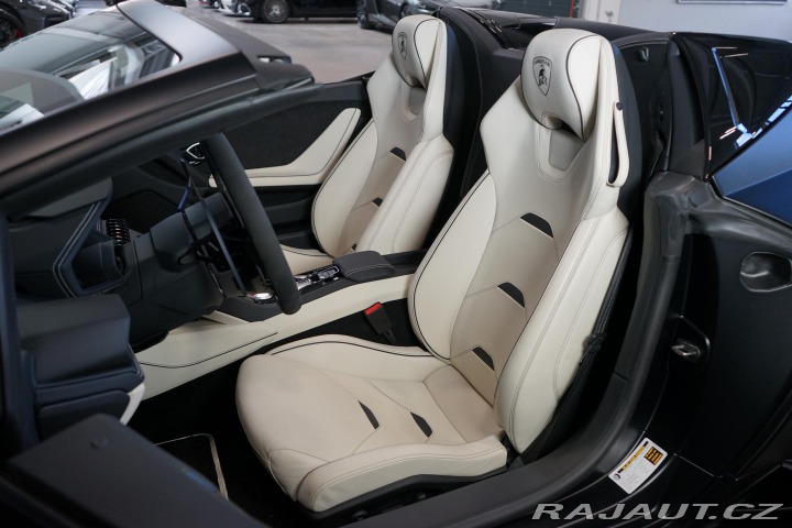 Lamborghini Huracán EVO Spyder AWD Lift Záruk 2023