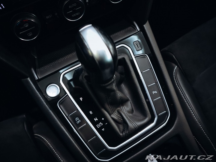 Volkswagen Passat 1.5TSi, Elegance 110 kW 2020