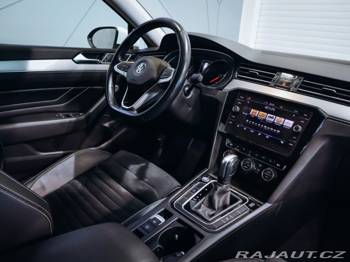 Volkswagen Passat 1.5TSi, Elegance 110 kW 2020