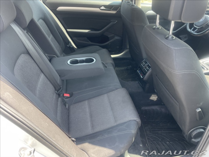 Volkswagen Passat 2,0 TDi 110kw Radar DSG G 2017