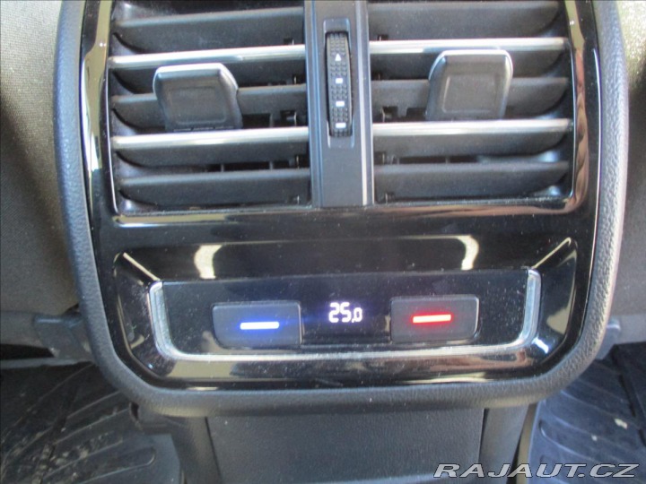 Volkswagen Passat 2,0 TDi 110kw Radar DSG G 2017