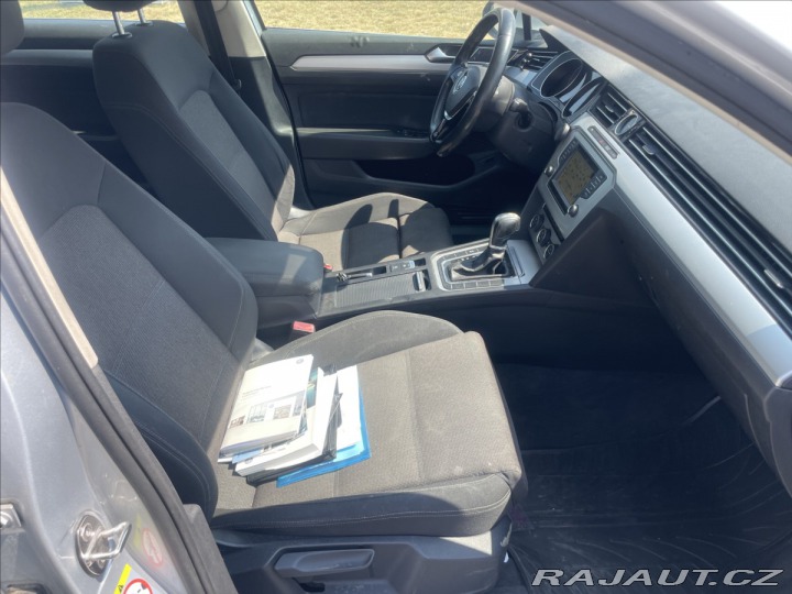 Volkswagen Passat 2,0 TDi 110kw Radar DSG G 2017