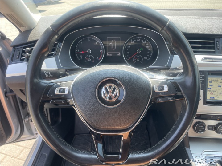 Volkswagen Passat 2,0 TDi 110kw Radar DSG G 2017