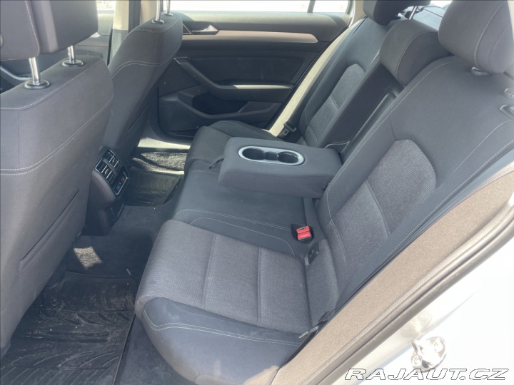 Volkswagen Passat 2,0 TDi 110kw Radar DSG G 2017