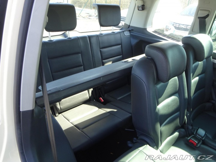 Volkswagen Touran 2.0TDI DSG 7 MÍST KŮŽE SE 2015