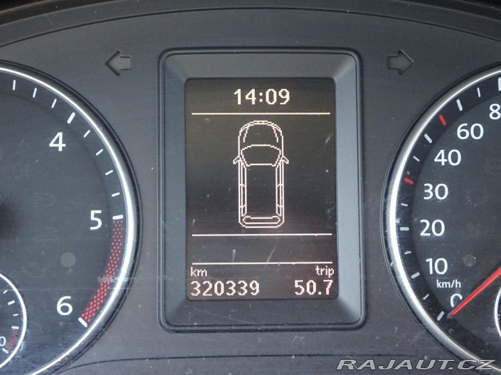 Volkswagen Touran 2.0TDI DSG 7 MÍST KŮŽE SE 2015
