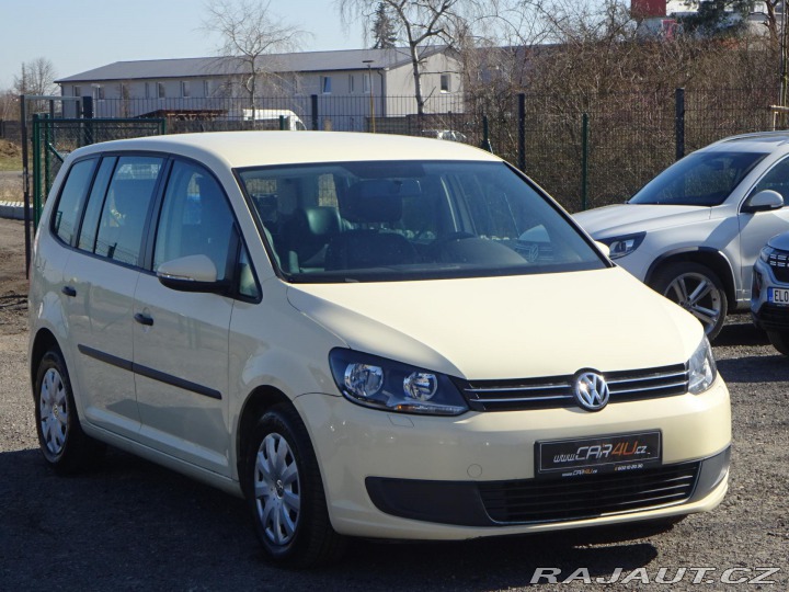 Volkswagen Touran 2.0TDI DSG 7 MÍST KŮŽE SE 2015