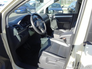 Volkswagen Touran 2.0TDI DSG 7 MÍST KŮŽE SE 2015