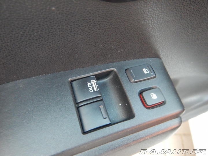 Honda Jazz 1.2 i-VTEC, ČR, KLIMA 2011
