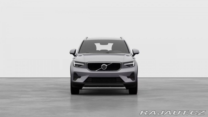 Volvo XC40 B3 2.0L 163 HP AT7 FWD CO 2025