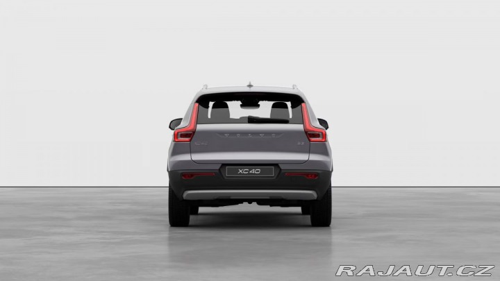 Volvo XC40 B3 2.0L 163 HP AT7 FWD CO 2025