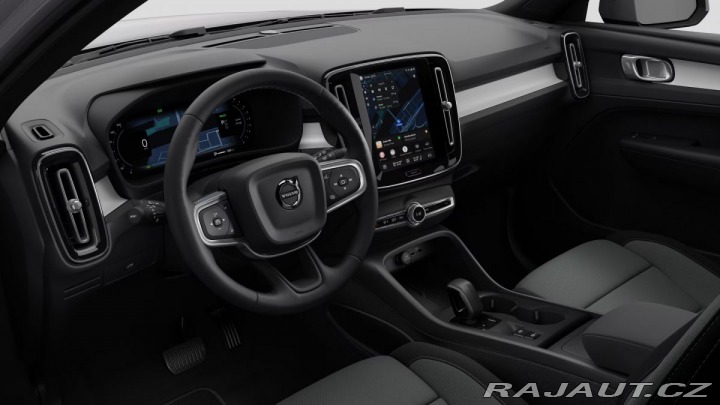 Volvo XC40 B3 2.0L 163 HP AT7 FWD CO 2025