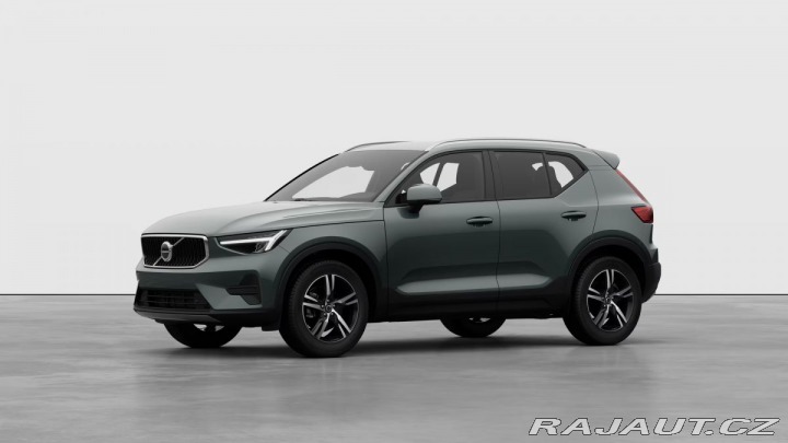 Volvo XC40 B3 2.0L 163 HP AT7 FWD CO 2025