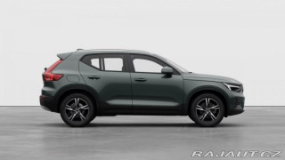 Volvo XC40 B3 2.0L 163 HP AT7 FWD CO 2025