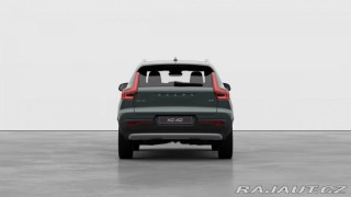 Volvo XC40 B3 2.0L 163 HP AT7 FWD CO 2025