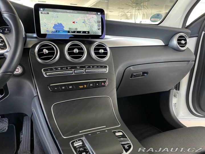 Mercedes-Benz GLC 300e 4Matic*Webasto*Panor 2021