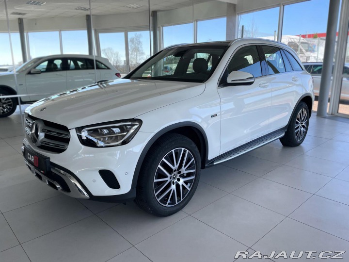 Mercedes-Benz GLC 300e 4Matic*Webasto*Panor 2021