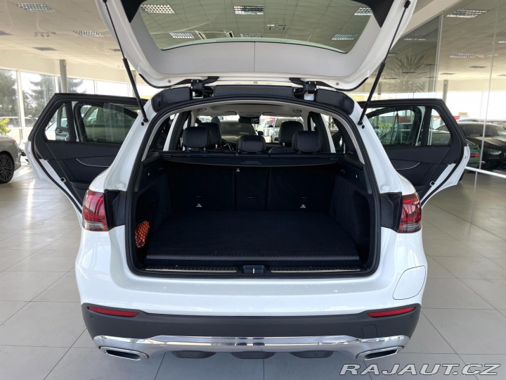 Mercedes-Benz GLC 300e 4Matic*Webasto*Panor 2021