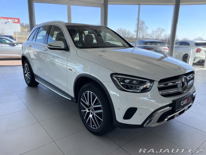 Mercedes-Benz GLC 300e 4Matic*Webasto*Panor 2021