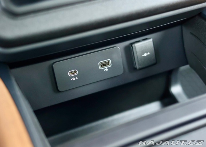 Land Rover Defender P400e X*110*Ťažné*Adaptí 2024