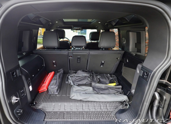 Land Rover Defender P400e X*110*Ťažné*Adaptí 2024