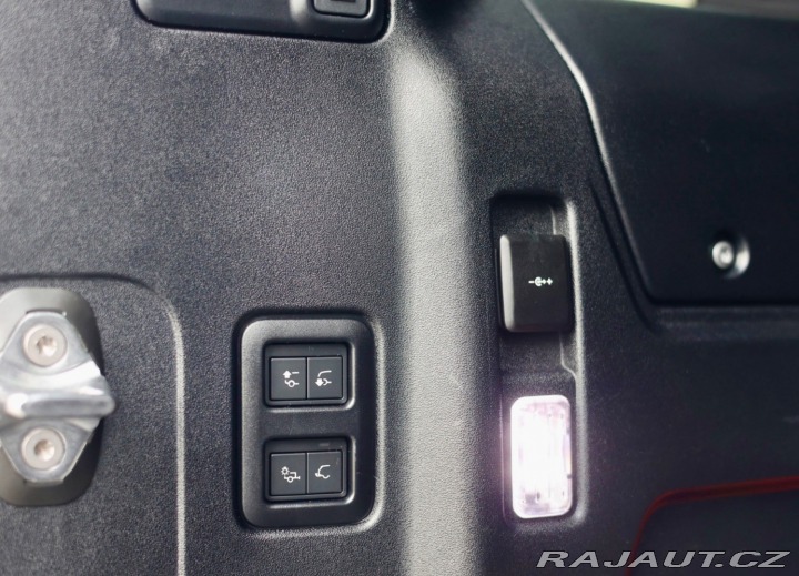 Land Rover Defender P400e X*110*Ťažné*Adaptí 2024