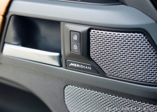 Land Rover Defender P400e X*110*Ťažné*Adaptí 2024