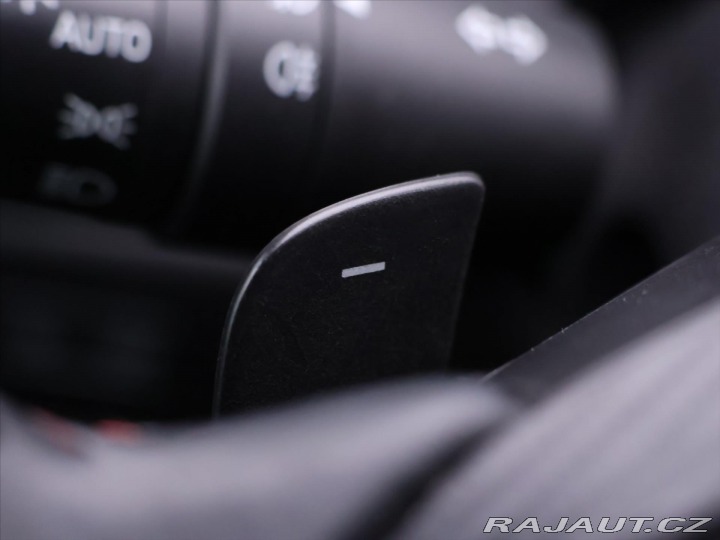 Mazda 3 2,0 Skyactiv-G120 Revolut 2015