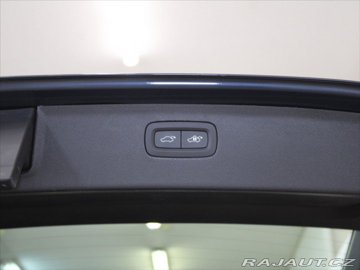 Volvo XC90 2,0 B5 PLUS Bright 7-míst 2023