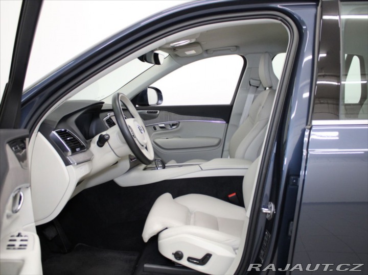 Volvo XC90 2,0 B5 PLUS Bright 7-míst 2023