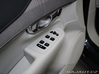 Volvo XC90 2,0 B5 PLUS Bright 7-míst 2023