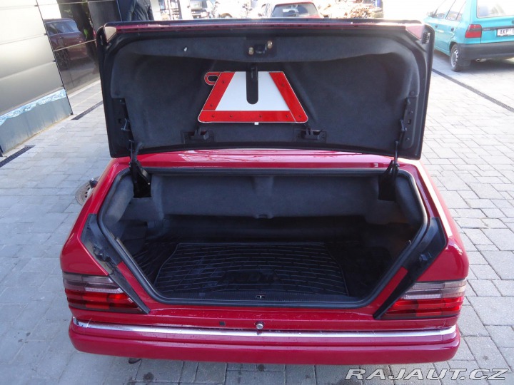 Mercedes-Benz 124 E200 kabriolet 1995