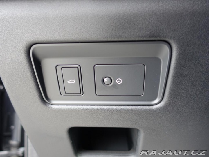 Land Rover Discovery 3,0 D250 SE,1maj,ČR,DPH,7 2021