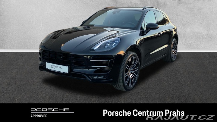 Porsche Macan Turbo with Performance Pa 2018