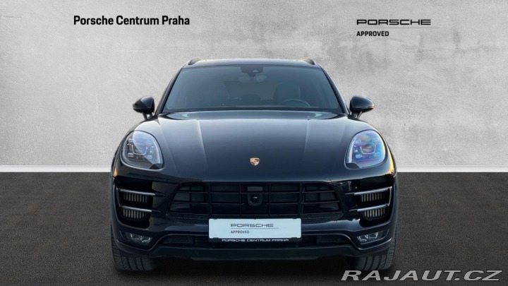 Porsche Macan Turbo with Performance Pa 2018