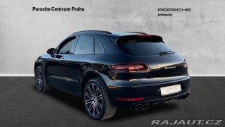 Porsche Macan Turbo with Performance Pa 2018